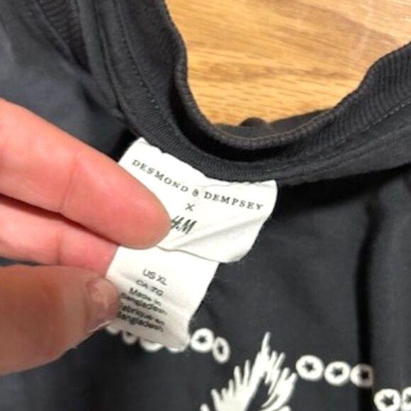 H&M x Desmond & Dempsey collab XL - women's graphic tee - Picture 2 of 3
